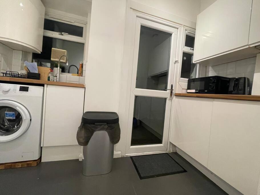 Tooting Lodge London - Cosy 2 Bedroom House With Garden, 5 Mins Walk To Tube Station Dış mekan fotoğraf