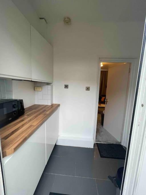 Tooting Lodge London - Cosy 2 Bedroom House With Garden, 5 Mins Walk To Tube Station Dış mekan fotoğraf